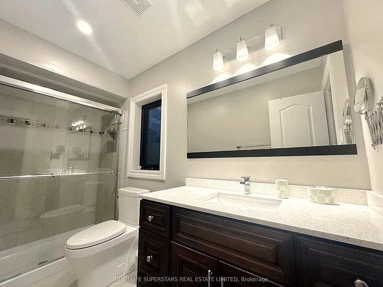 88 River Rock Cres W — Photo 13