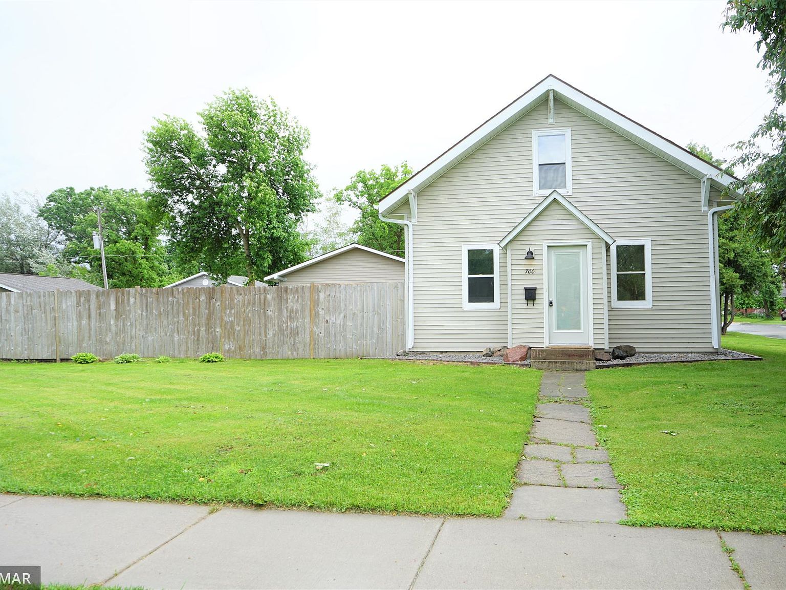 700 Center St E, Roseau, MN 56751 Zillow