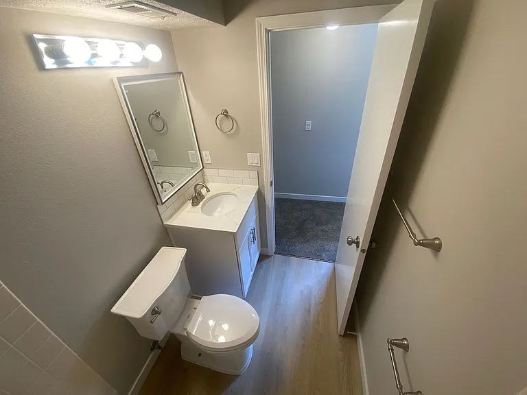 6926 N Old Fort Dr — Photo 32