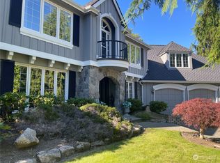 25716 NE 10th St, Sammamish, WA 98074