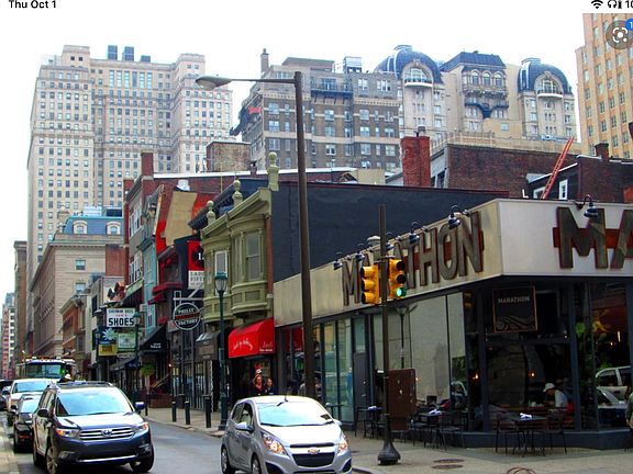 2nd image of 1551 Sansom St #4