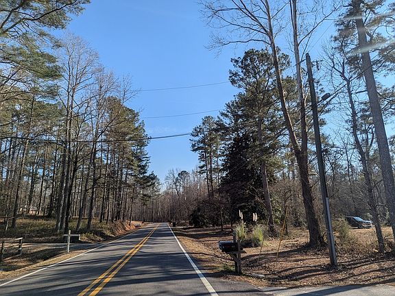 4th image of 300 Ware Rd