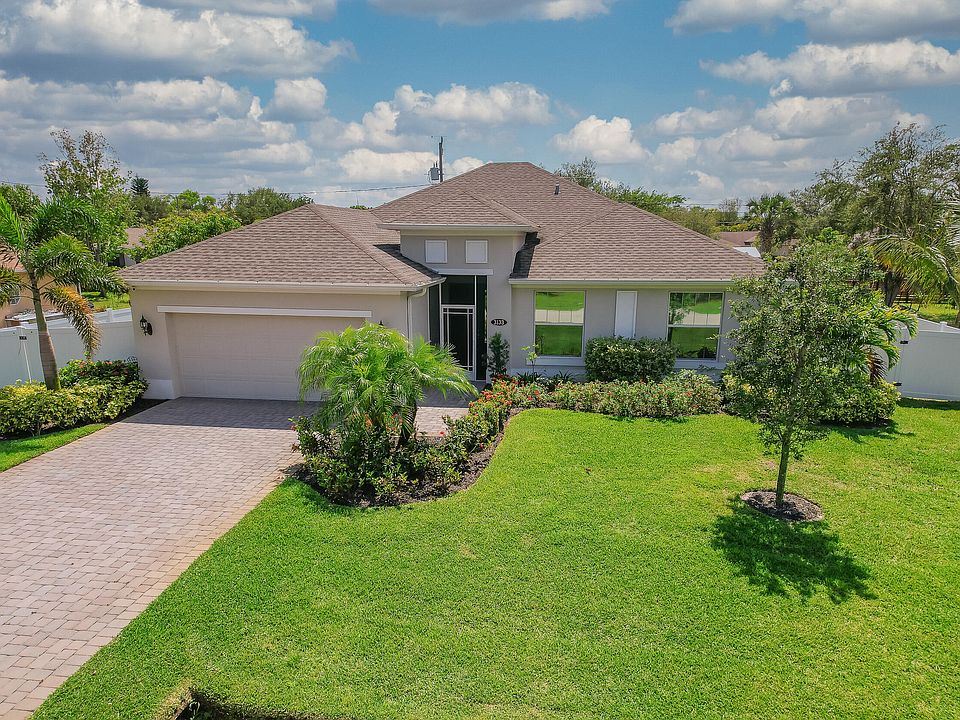 1st image of 3133 SE East Blackwell Drive
