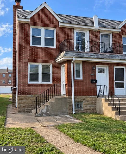 453 W Ellet St #1