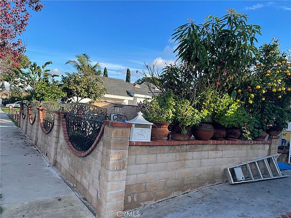 4th image of 825 Sonora Rd