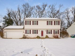 90 Pheasant Dr, Springfield, MA 01119