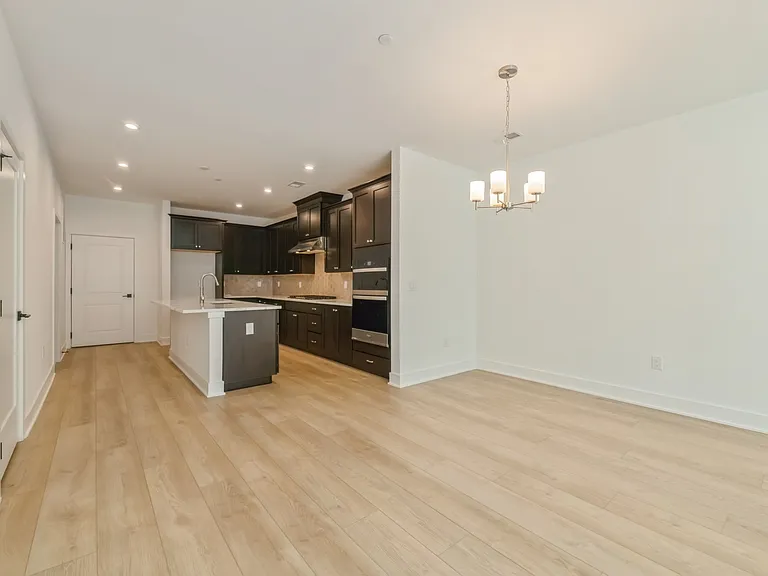2107 Donatello Dr — Photo 14