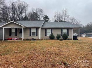 905 Peachtree Rd, Charlotte, NC 28216