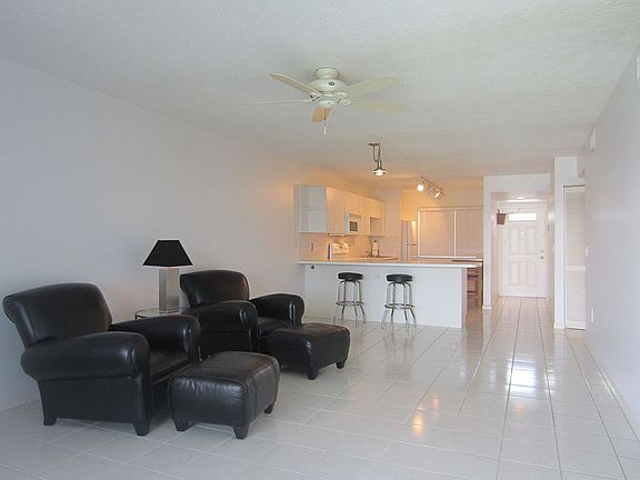 2nd image of 1901 S Roosevelt Blvd APT 310W