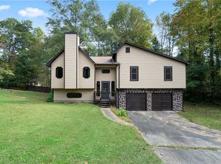 552 Sunset Ridge Dr, Lithia Springs, GA 30122