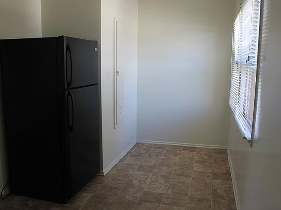 5th image of 1547 W 105th St APT D