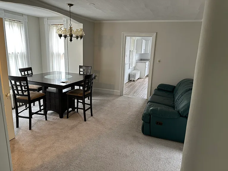 Dining room.