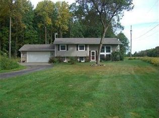 5251 McCoy Rd, Atwater, OH 44201