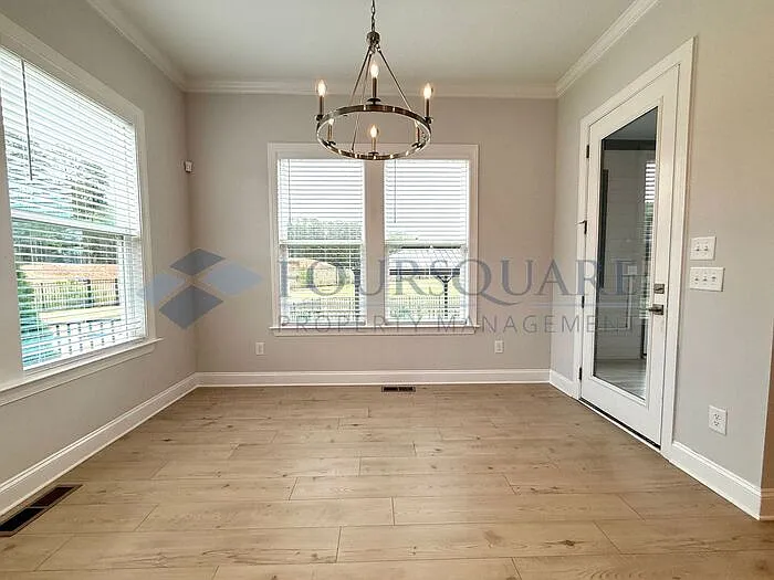8156 Baronleigh Ln — Photo 32