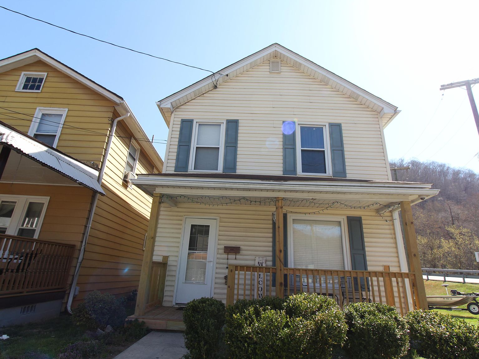 109 Pleasant St, Hinton, WV 25951 Zillow