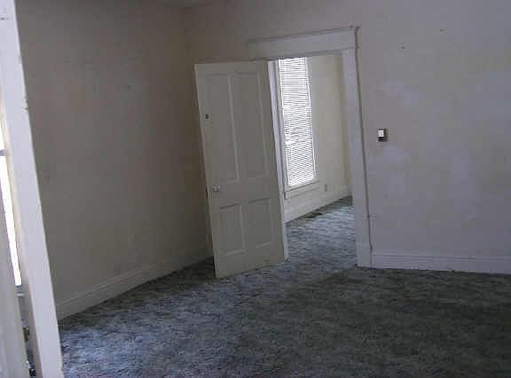 2nd image of 1923 E Delaware St