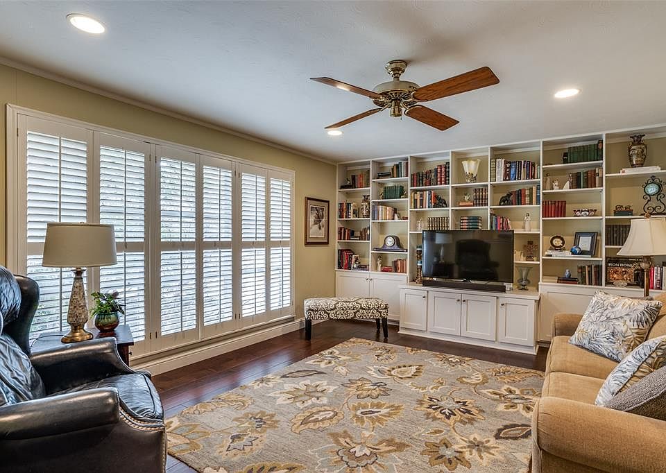 1st image of 8548 Pickwick Ln #8548B