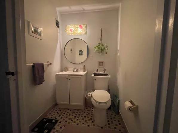 264 9th Street image 5 of 8