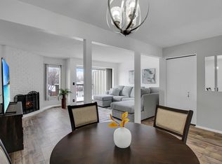 9030 Neill Lake Rd #A, Eden Prairie, MN 55347