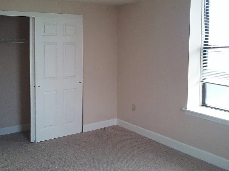 Kingsbury — Photo 35