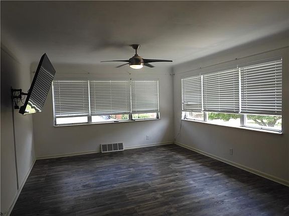 5th image of 303 Birchwood Dr