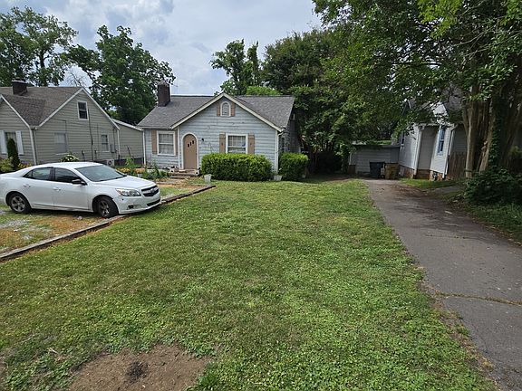 2nd image of 906 Carolyn Ave