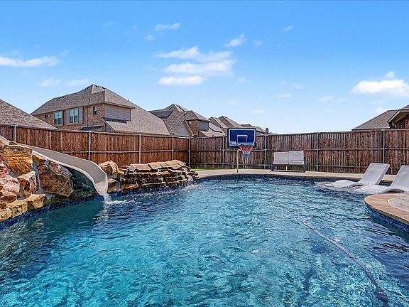 4th image of 11713 Buckthorn Dr