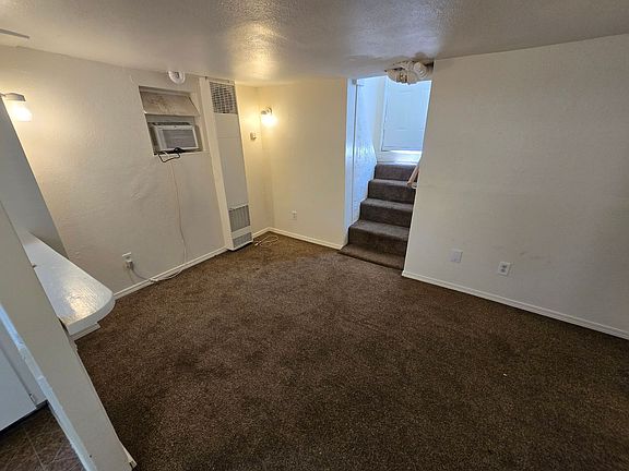 4th image of 418 Field St APT B