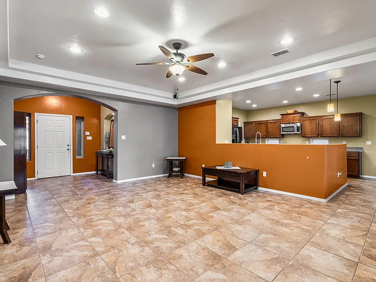 2711 Firewheel Ave SW — Photo 4