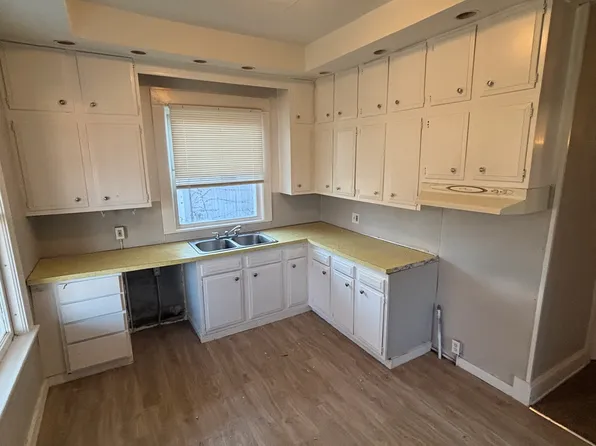 928 Islington St, Toledo, OH 43610