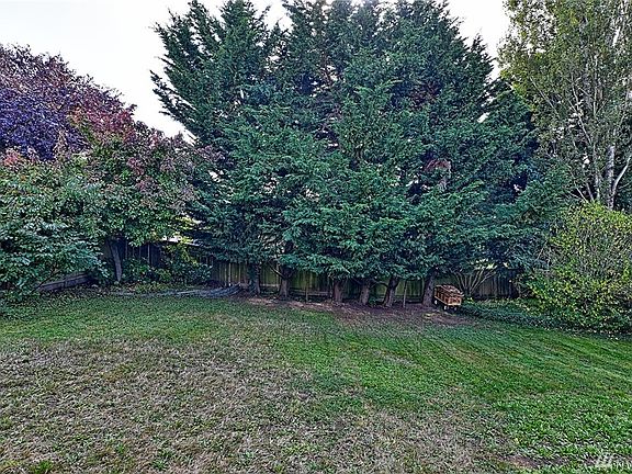 4th image of 8510 12th Pl NE