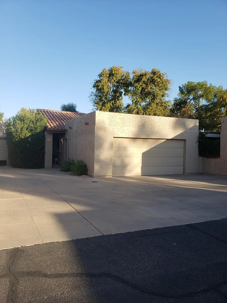 Building Photo - 6439 N 77th Pl