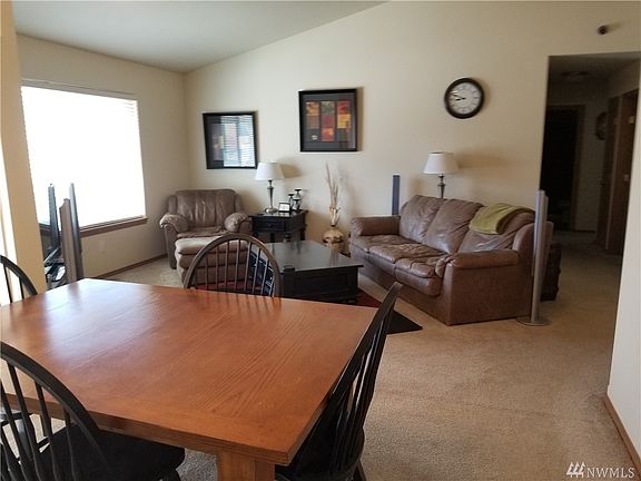 3rd image of 854 Desert Aire Dr SW