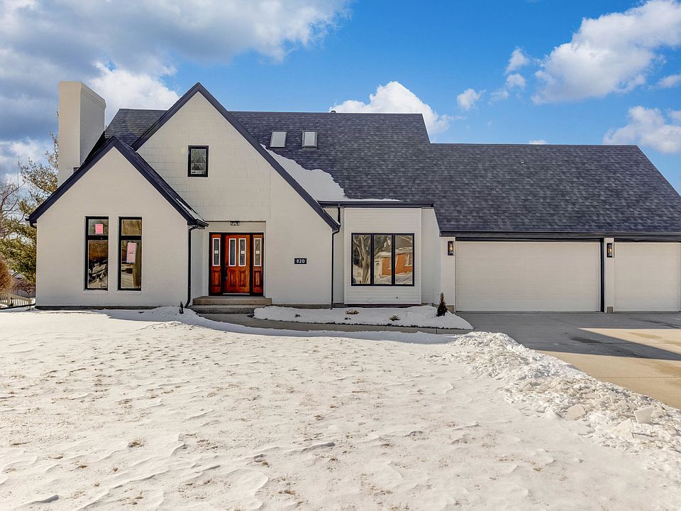 1st image of 820 Honeysuckle Ave