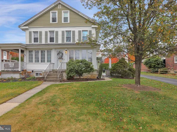 21 Woodland Rd, Reading, PA 19610