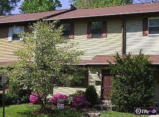 502 Valley Stream Cir, Feasterville Trevose, PA 19053
