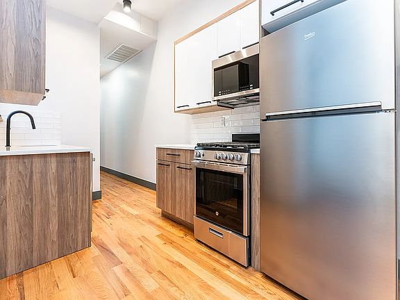 2nd image of 361 Stockholm St APT 3R
