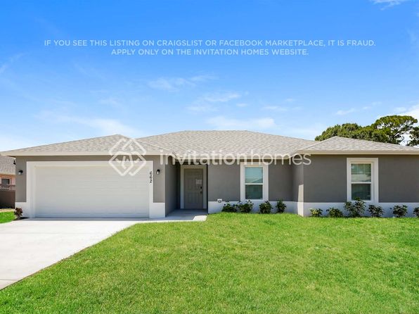 662 SE Polynesian Ave