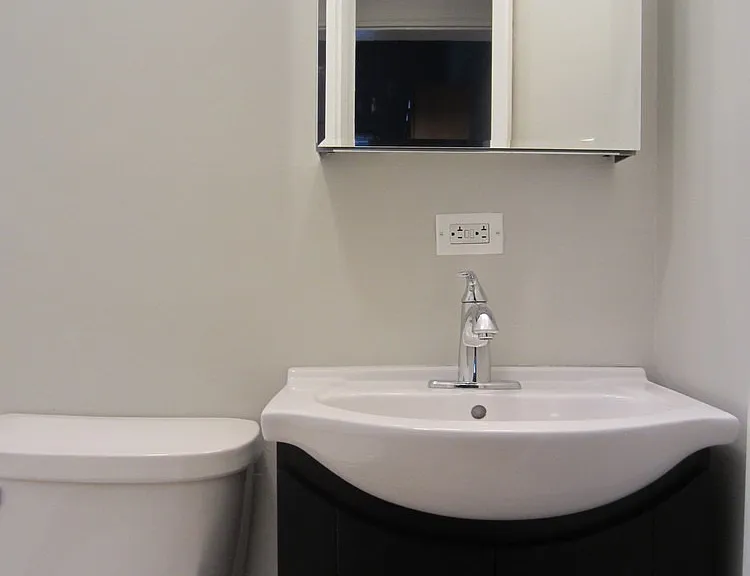 1235 W Winona St #1E — Photo 10
