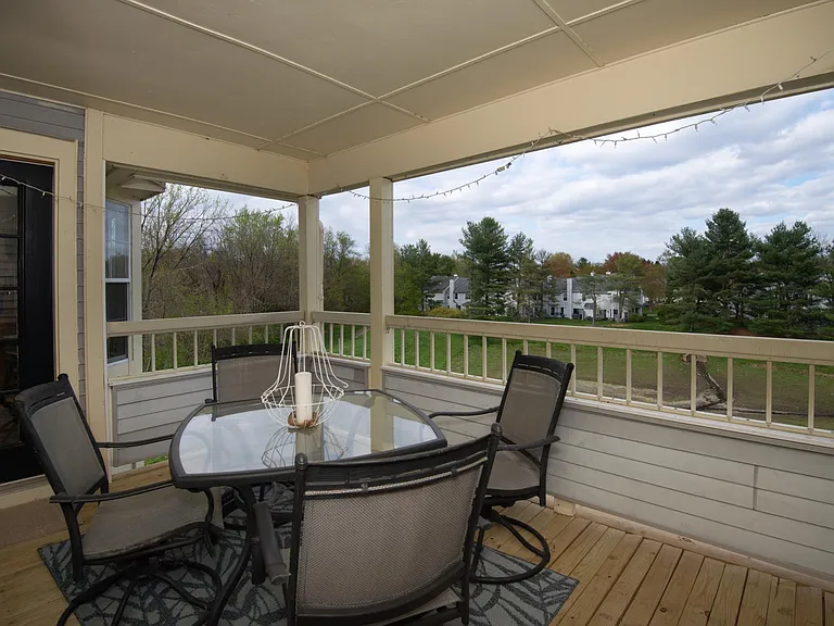203 Salem Ct #10 — Photo 20