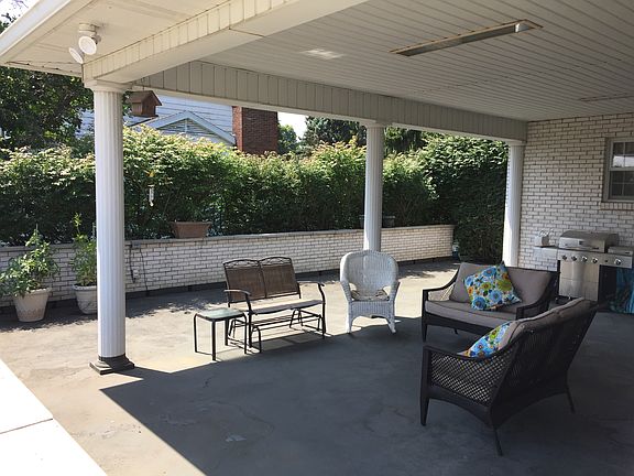 4th image of 93 Applewood Dr