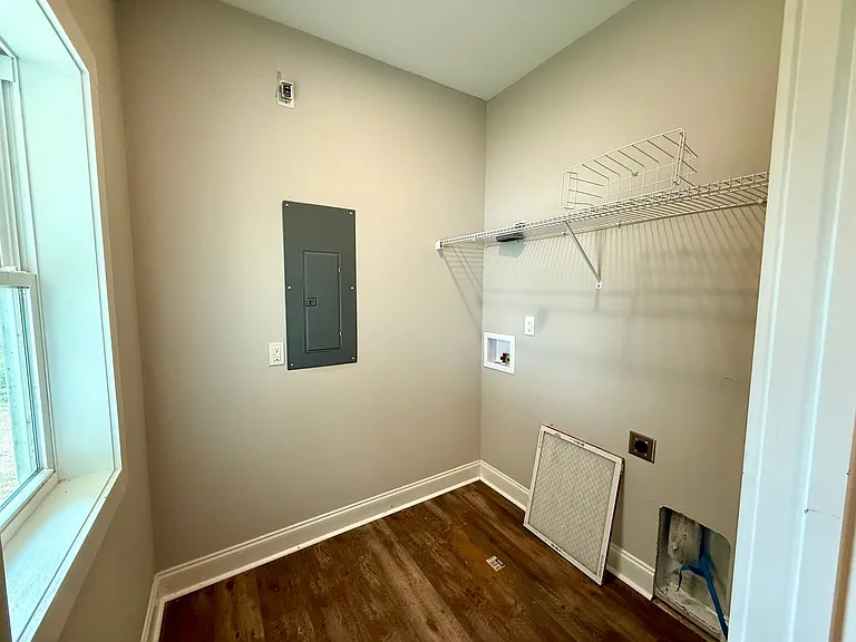 330 Orion St — Photo 6