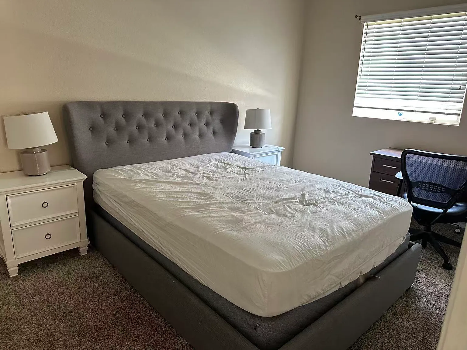 5 bed, 2589 sqft, $3,360 — Photo 2