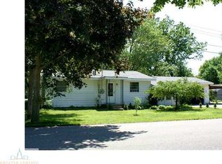 905 Grove St, Eaton Rapids, MI 48827