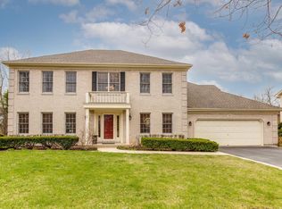 119 Thorne Grove Dr, Vernon Hills, IL 60061