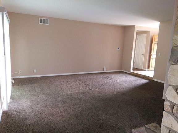 3rd image of 864 Gardner Dr