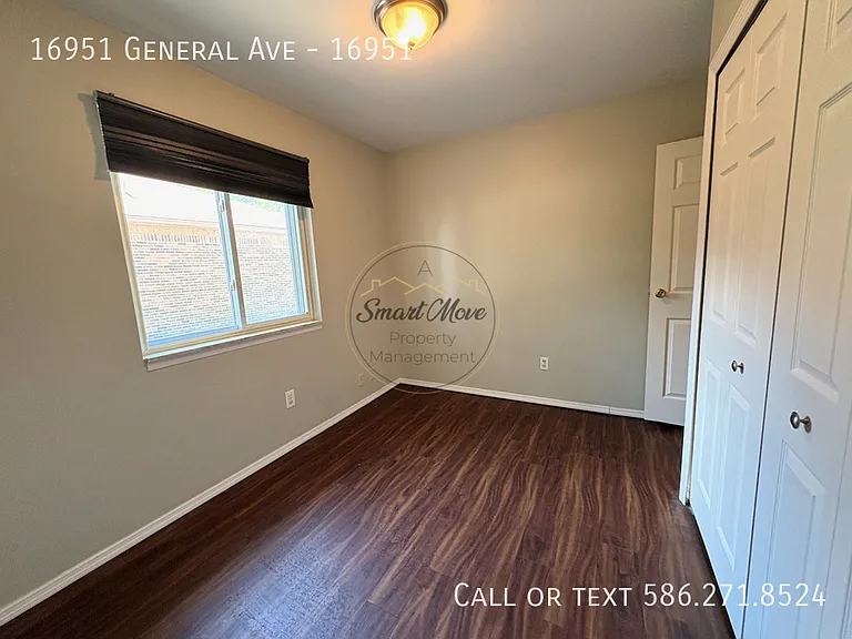 16951 General Ave #16951 — Photo 11