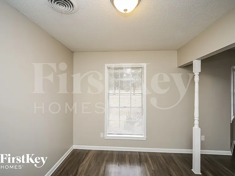 2901 Clarke Rd — Photo 4