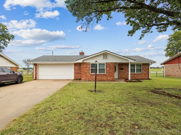 5610 Baylor Dr, Bartlesville, OK 74006