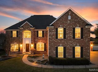 445 Whitestone Farm Dr, Chesterfield, MO 63017